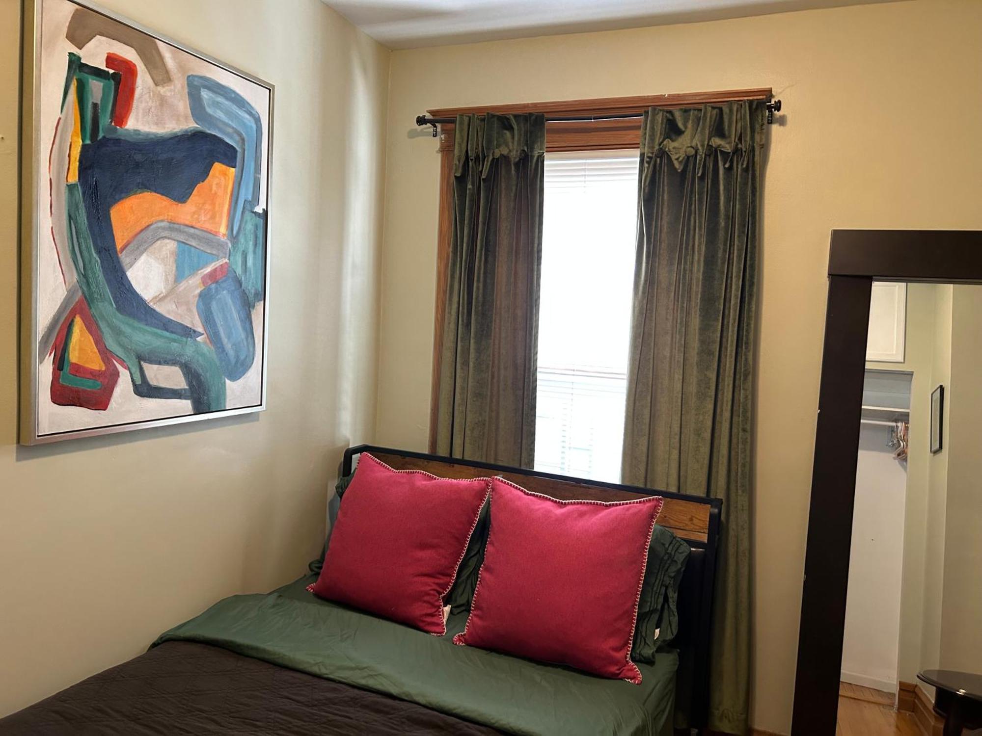 Green Room In Dorothys Bnb Chicago Esterno foto